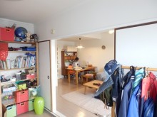 間仕切りを撤去して広々としたリビング・ダイニングに